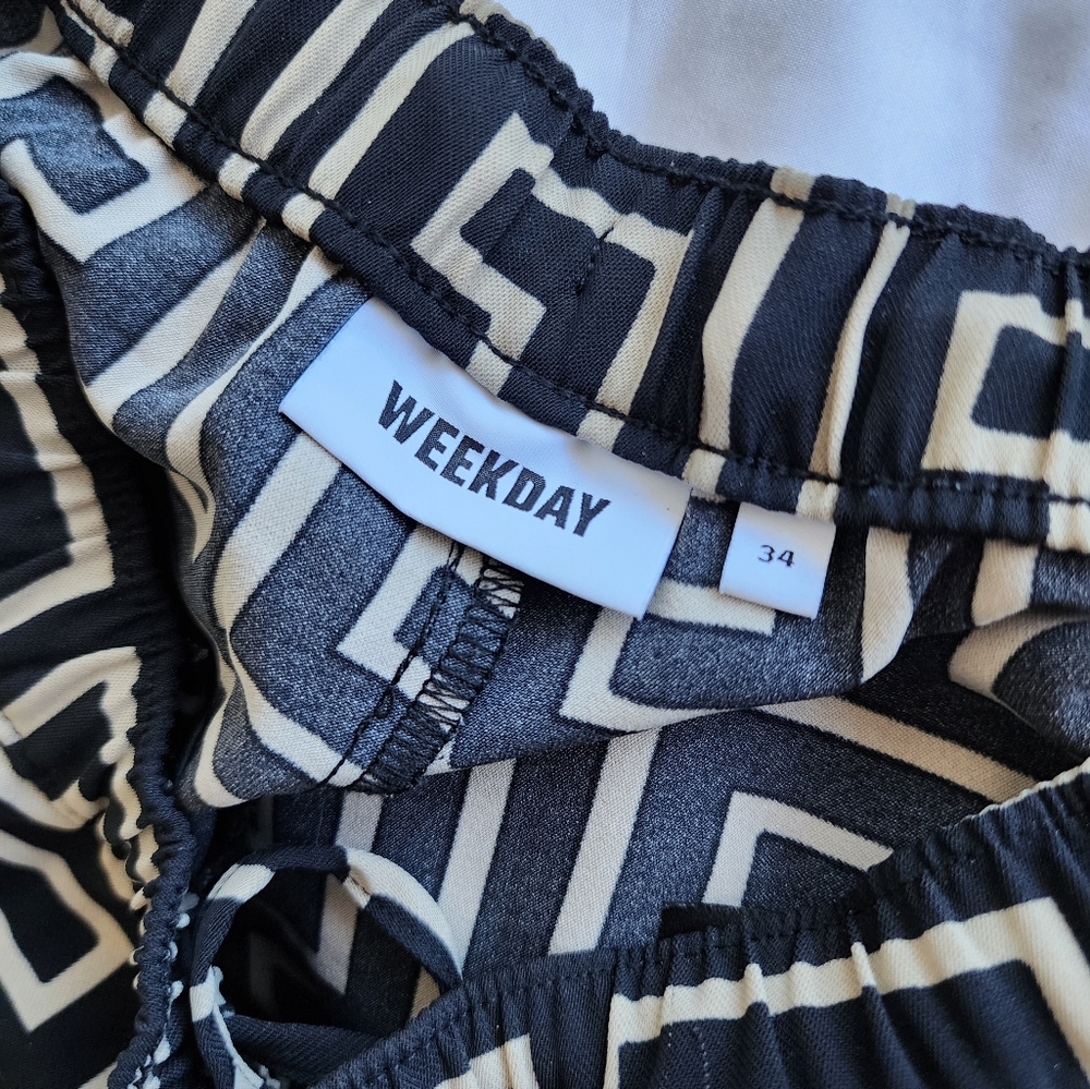 Weekday Wide Leg Geometric Pants Black & Tan Roman Print - Picture 5 of 10